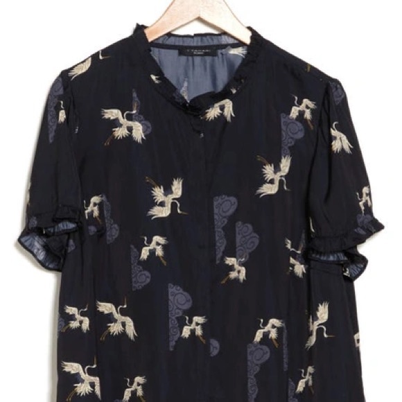 T Tahari, Airflow Ruffle Neck Top, Navy Bird Print, 1X - Picture 3 of 4